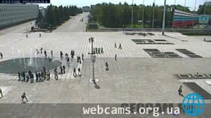Площадь возле Мемориального центра