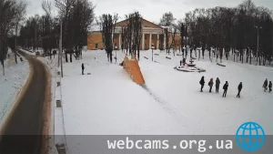 Webcam on the central square of the Necklace city district