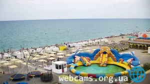 Поворотная веб-камера пляжного комплекса «Палуба», Новофёдоровка, Крым