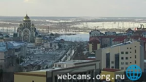 Поворотная обзорная веб-камера на улице Республики, Салехард